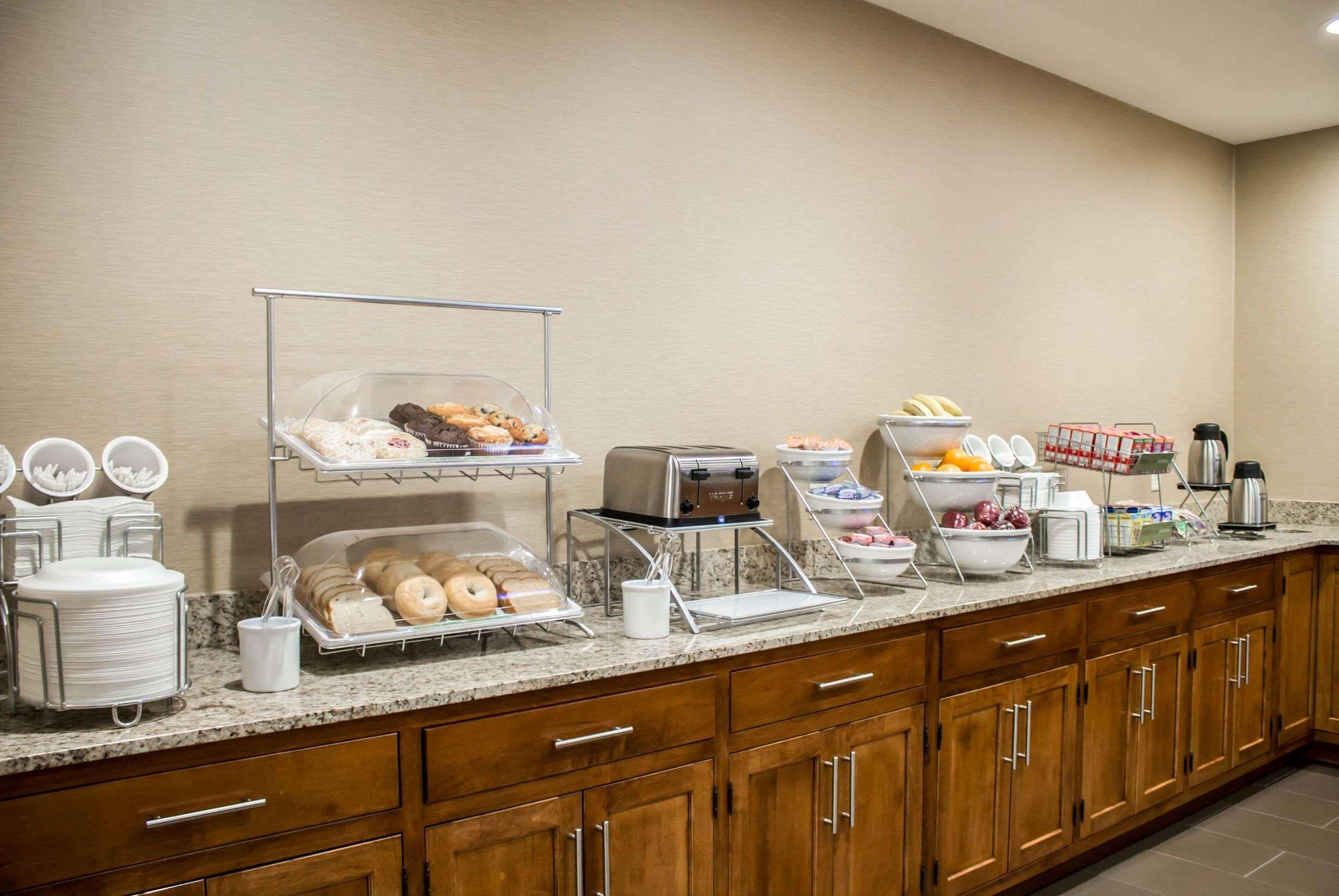 Comfort Suites Hartville-North Canton Uniontown Экстерьер фото