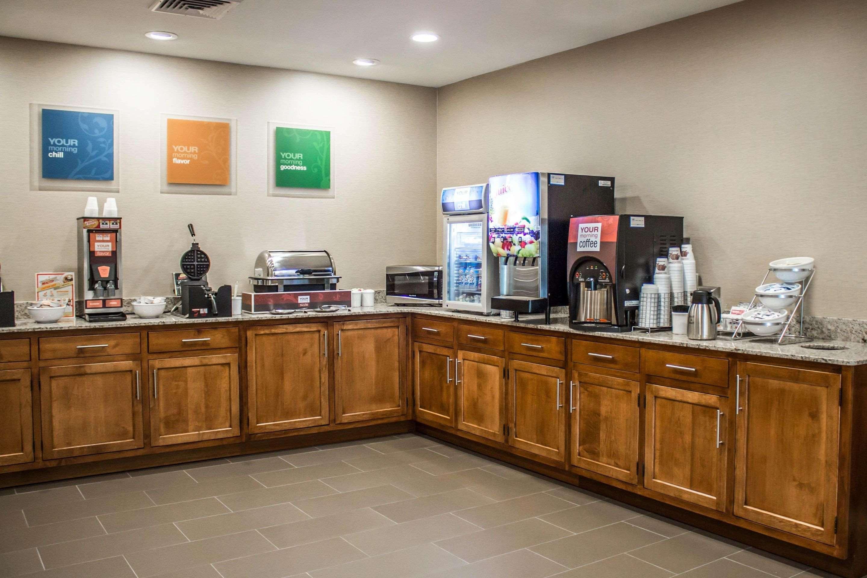 Comfort Suites Hartville-North Canton Uniontown Экстерьер фото