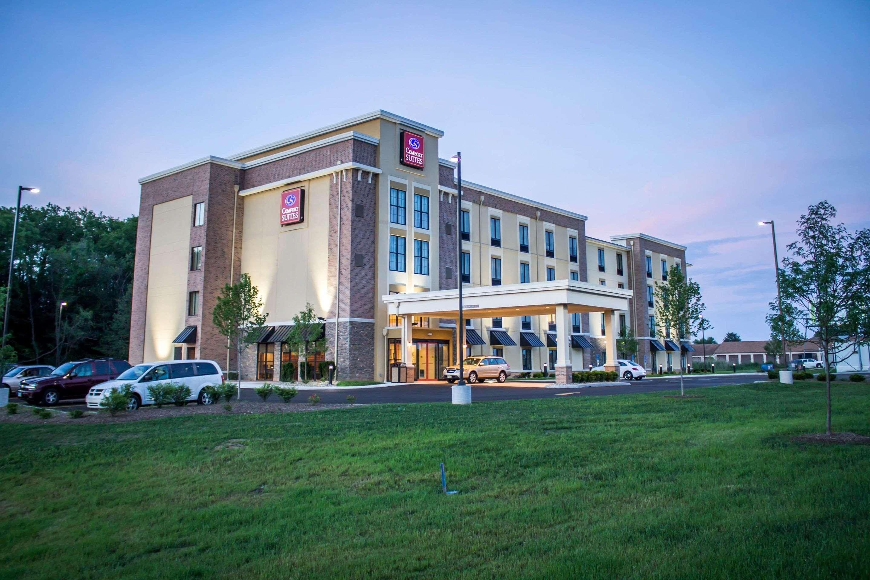 Comfort Suites Hartville-North Canton Uniontown Экстерьер фото