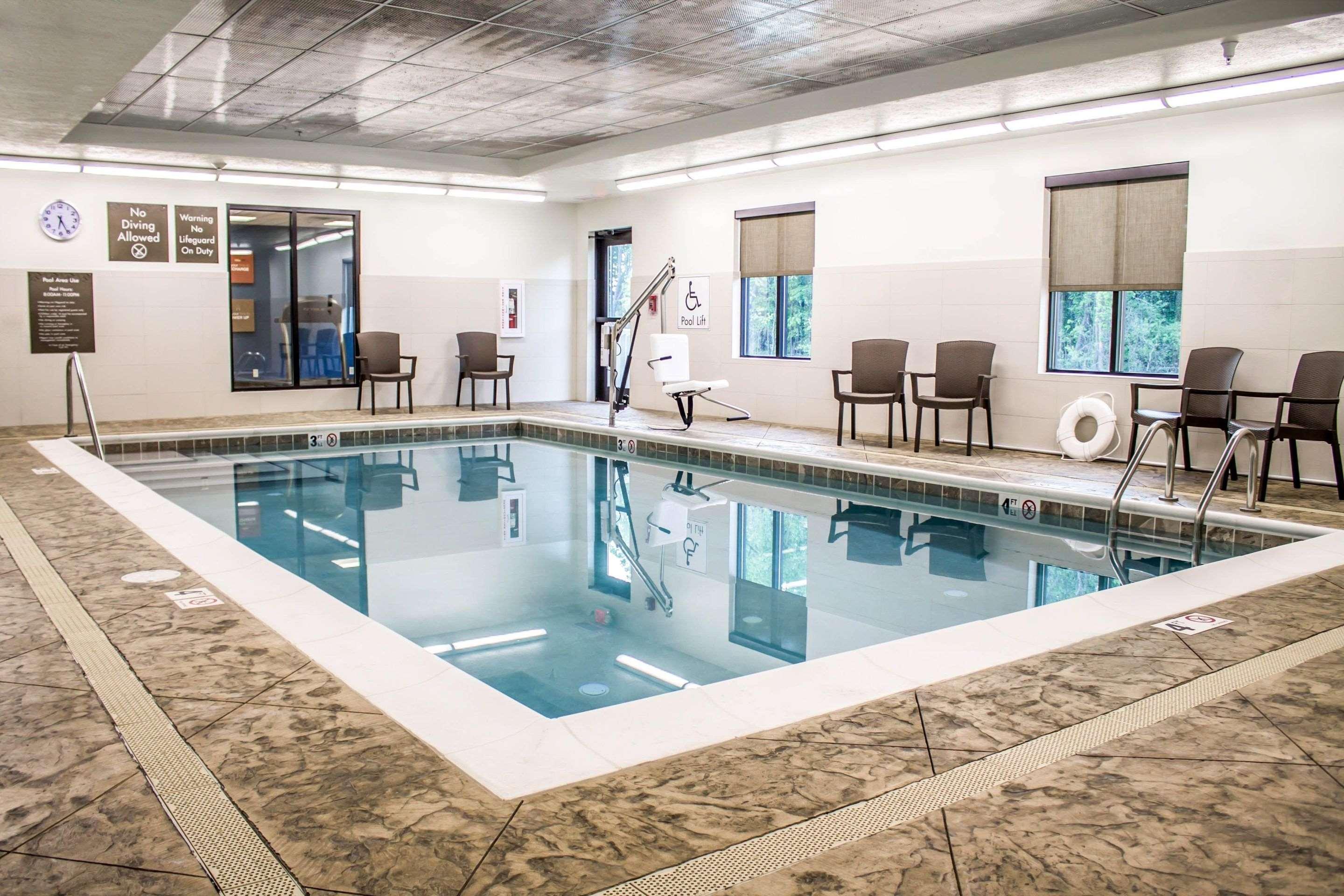 Comfort Suites Hartville-North Canton Uniontown Экстерьер фото