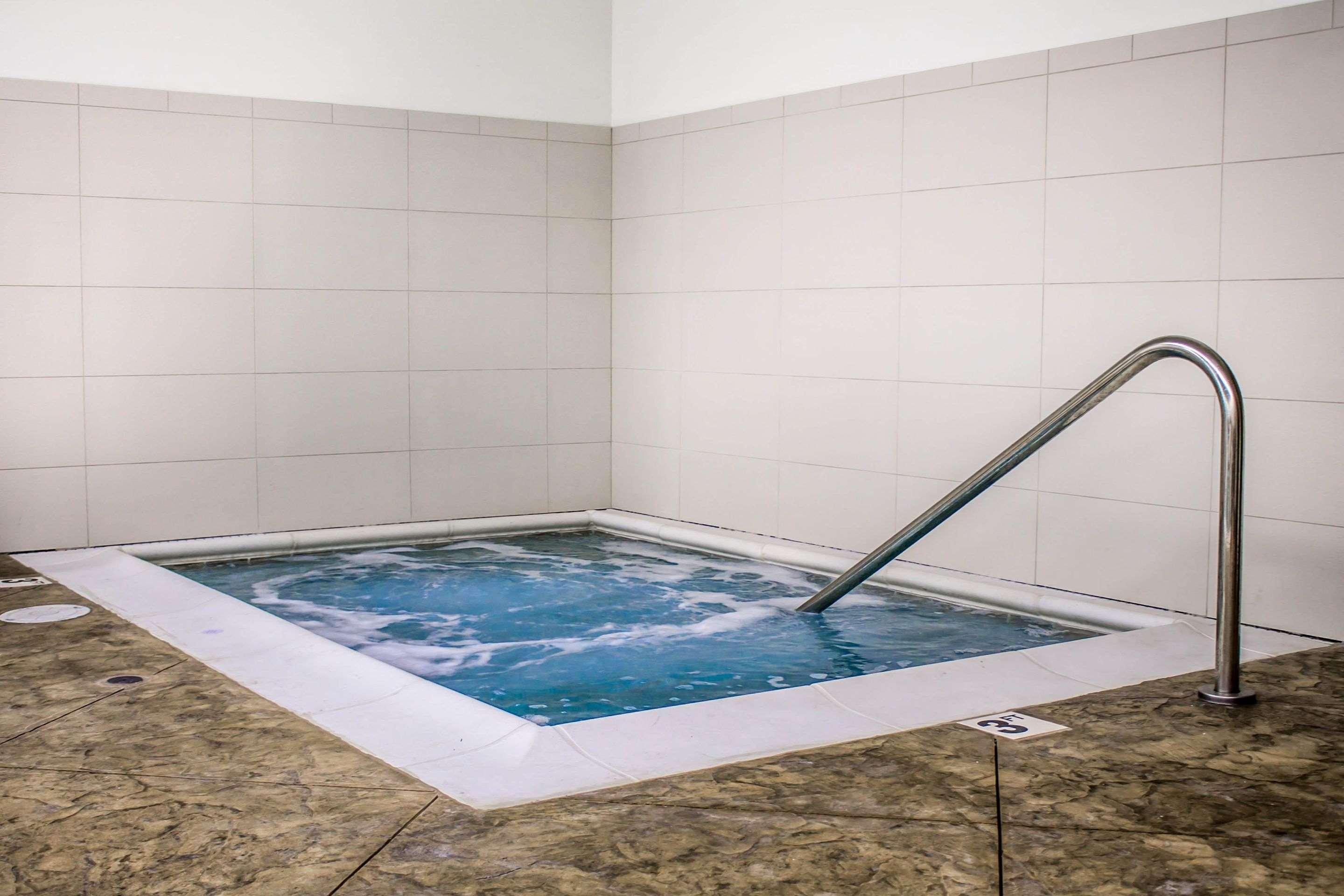 Comfort Suites Hartville-North Canton Uniontown Экстерьер фото