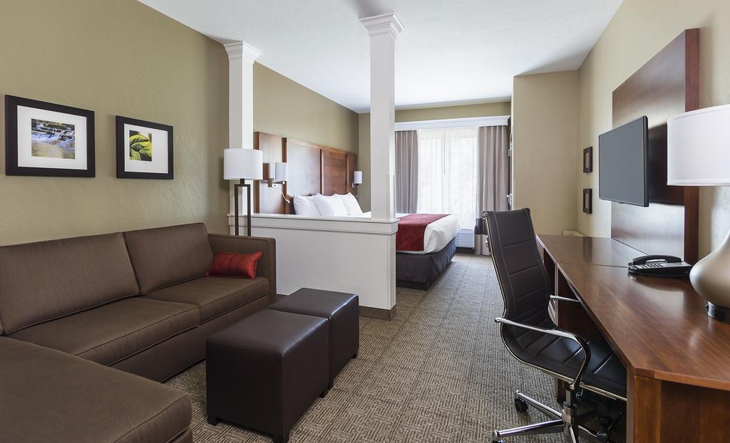 Comfort Suites Hartville-North Canton Uniontown Экстерьер фото