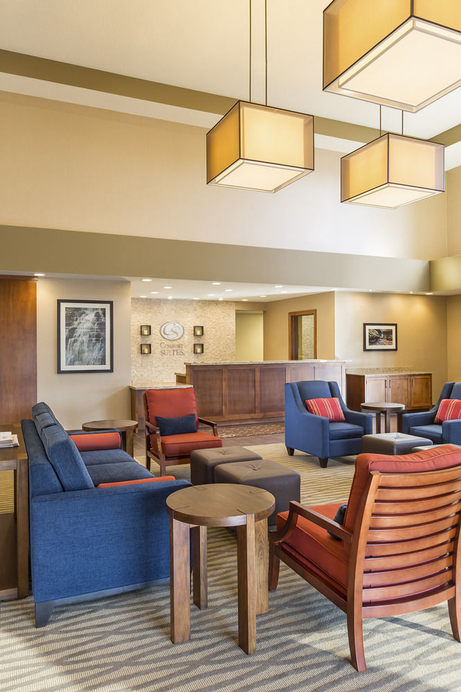 Comfort Suites Hartville-North Canton Uniontown Экстерьер фото